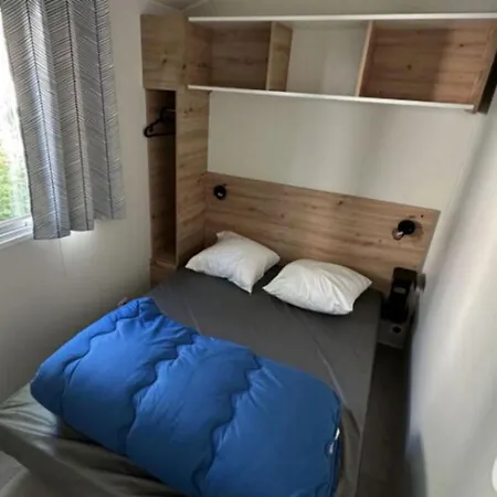 Mobil-home Confortable Avec Terrasse - 4 Personnes - Api-1-52-1277 Camping *